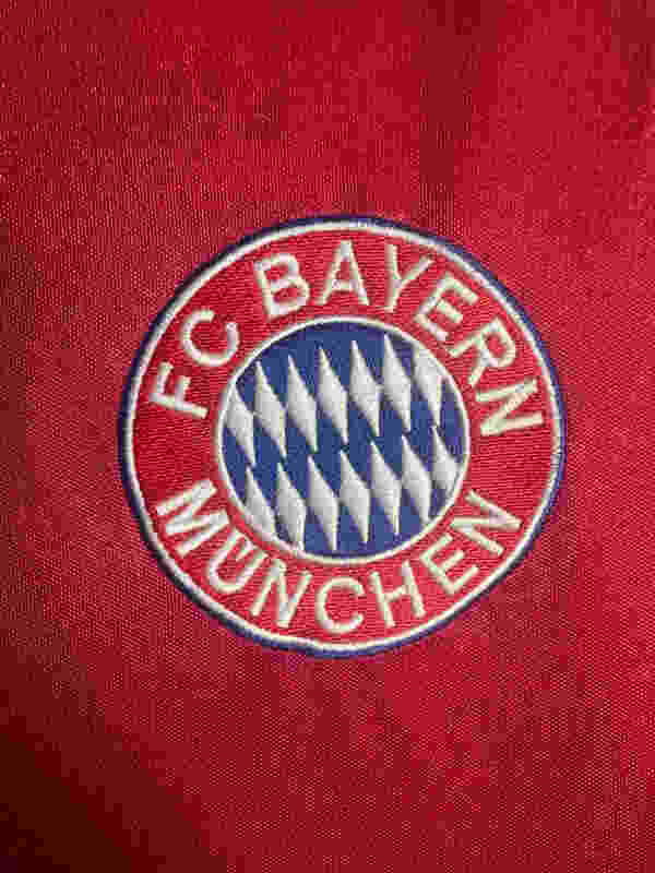 Retro Version 03-04 Bayern München Home Red Thailand Soccer Jersey AAA-811