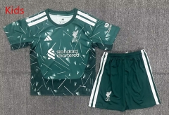 26-27 Liverpool Goalkeeper Green Kids/Youth Soccer Uniform-2353 26-27 Liverpool Goalkeeper Green Kids/Youth Soccer Uniform-2353