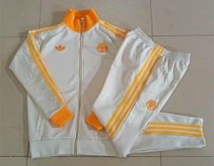 26-27 Bayern München Beige Soccer Jacket Uniform -815 26-27 Bayern München Beige Soccer Jacket Uniform -815
